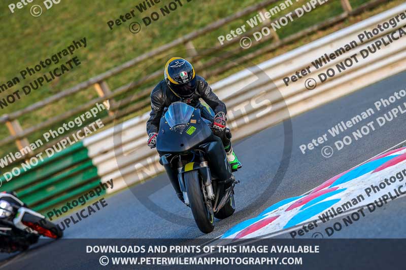 PJM Wedding Photography;enduro digital images;event digital images;eventdigitalimages;mallory park;mallory park photographs;mallory park trackday;mallory park trackday photographs;no limits trackdays;peter wileman photography;racing digital images;trackday digital images;trackday photos